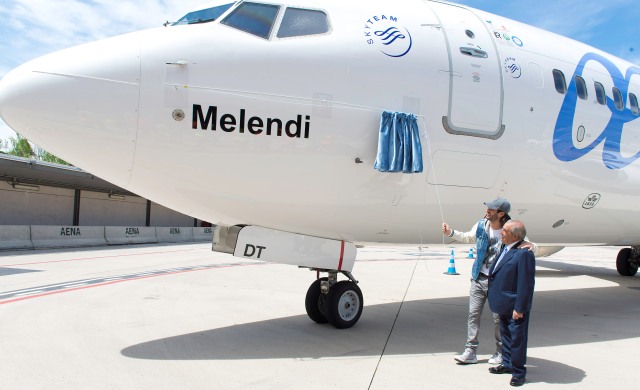 AirEuropa bautiza un su avión Melendi
